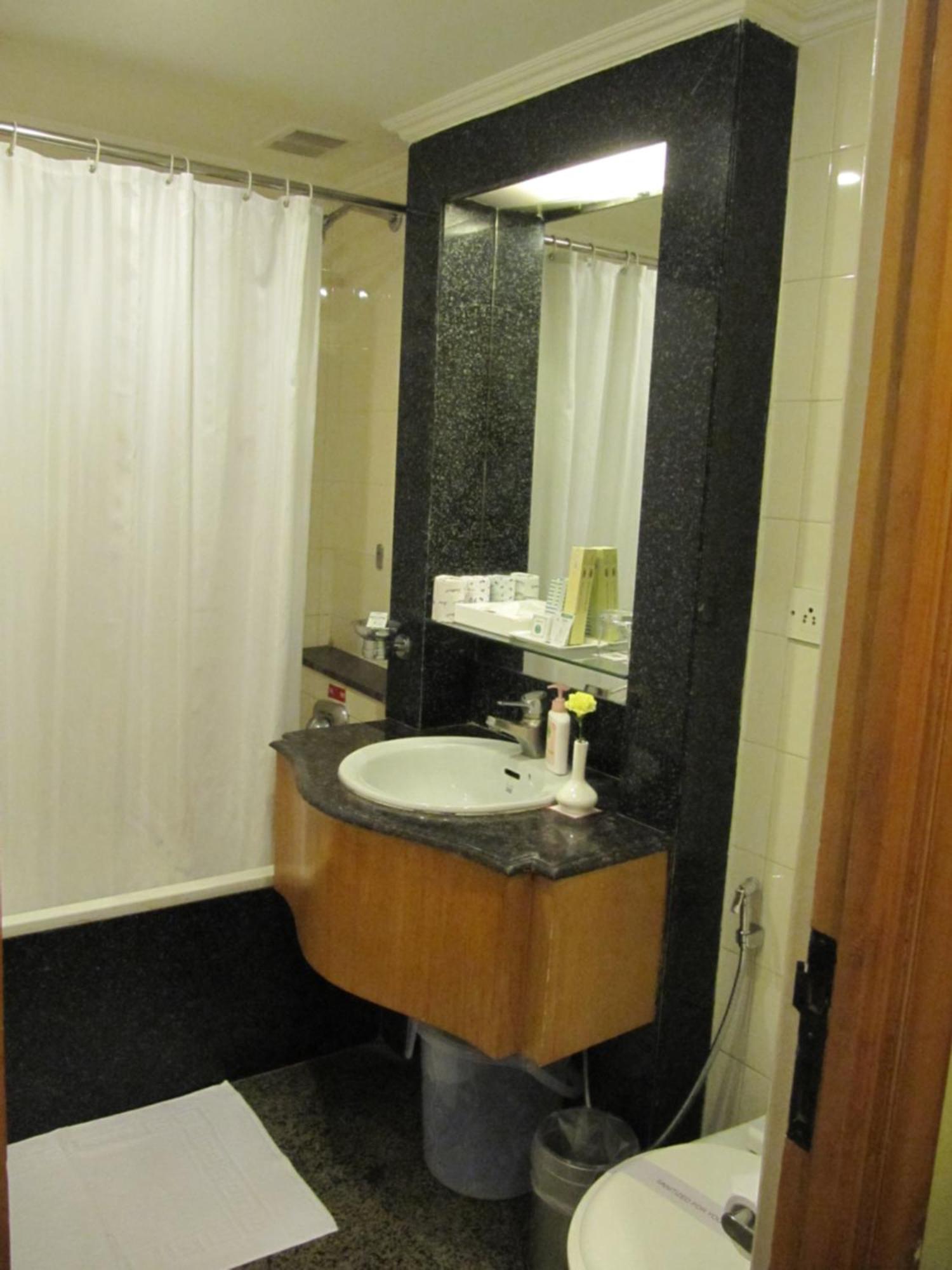 Hotel Ritz Plaza à Amritsar Extérieur photo