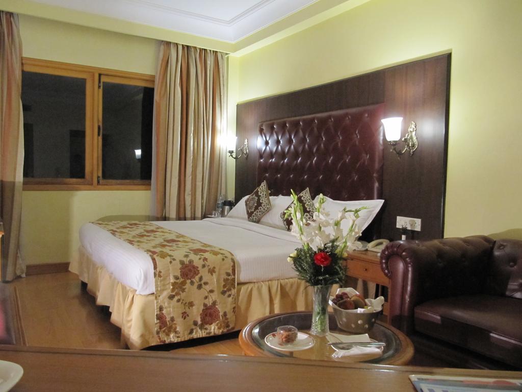 Hotel Ritz Plaza à Amritsar Extérieur photo