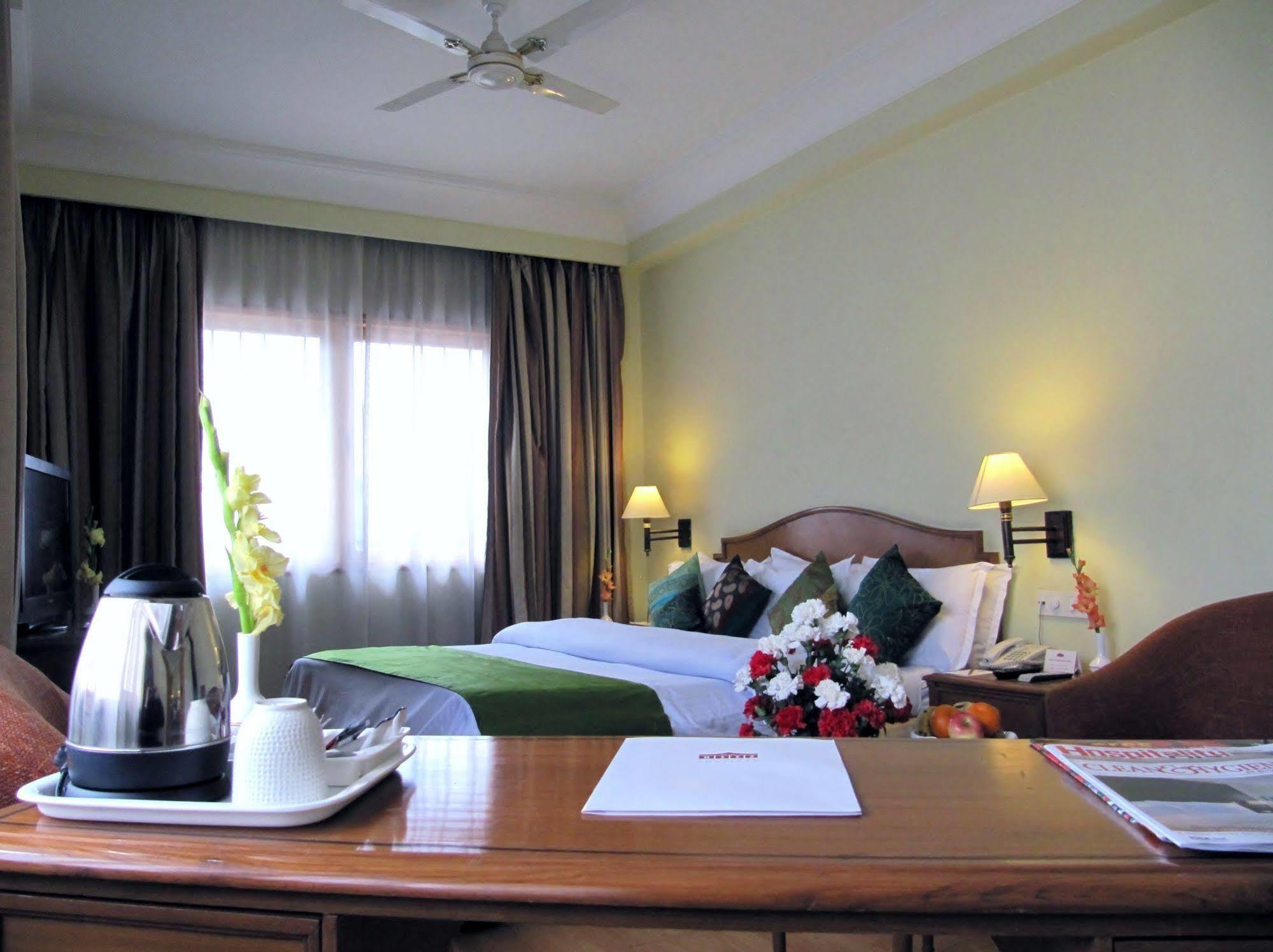 Hotel Ritz Plaza à Amritsar Extérieur photo