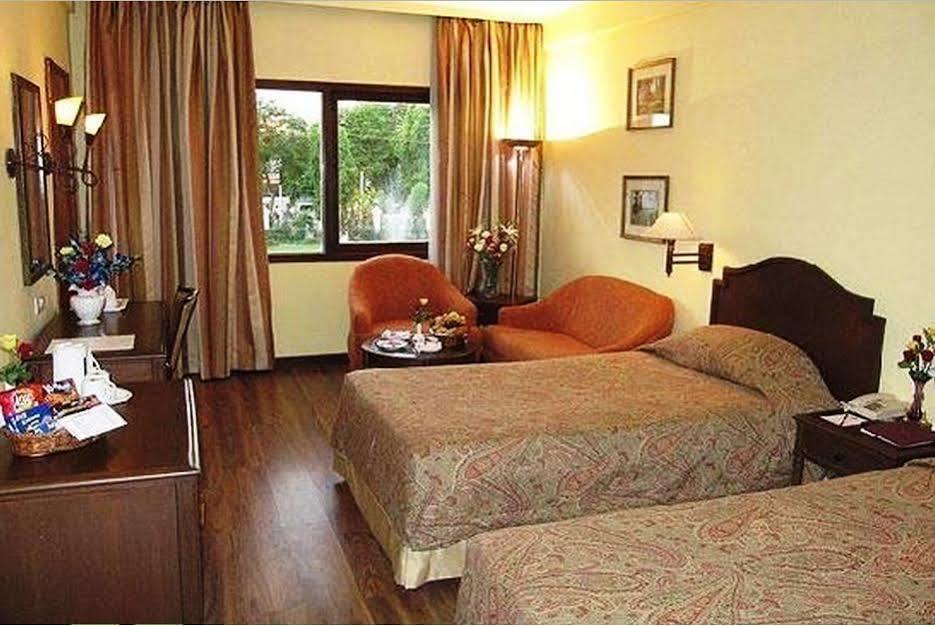 Hotel Ritz Plaza à Amritsar Extérieur photo